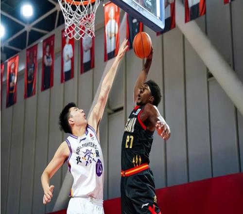 外援里勒復出，砍31分，北控男籃客場105101力克深圳