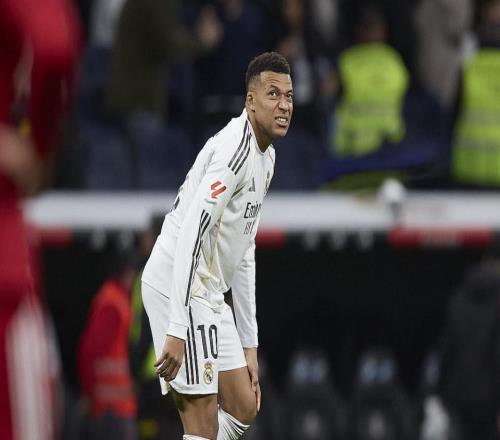 傷缺3周！曝姆巴佩瞞傷踢滿3場+只為破C羅紀(jì)錄球迷怒噴：私心重