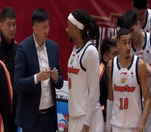 廣東男籃傷病滿營，外援奎因傷病突然加重，五大主力有傷在身！