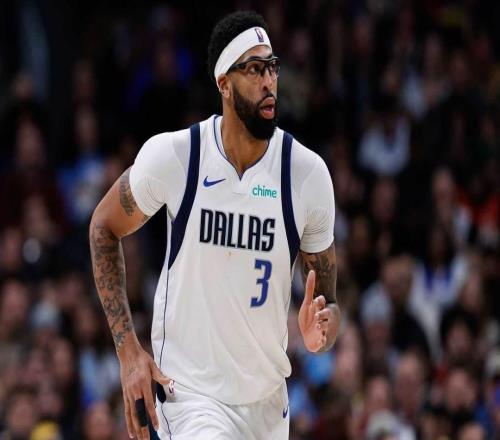 獨行俠安東尼戴維斯交易傳聞圍繞活塞和猛龍，但傳聞有所減少