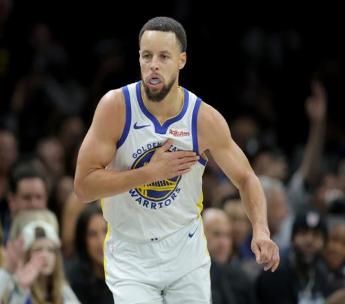 第400場！庫里又創造NBA歷史第一紀錄，37歲年薪5960萬是有原因的