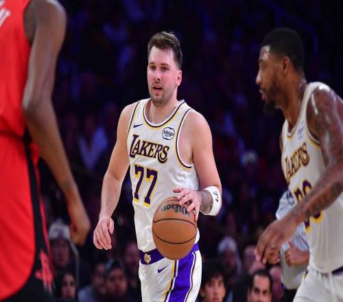 沮喪，湖人隊(duì)主教練雷迪克在慘敗后抱怨活塞隊(duì)“每次進(jìn)攻都犯規(guī)”