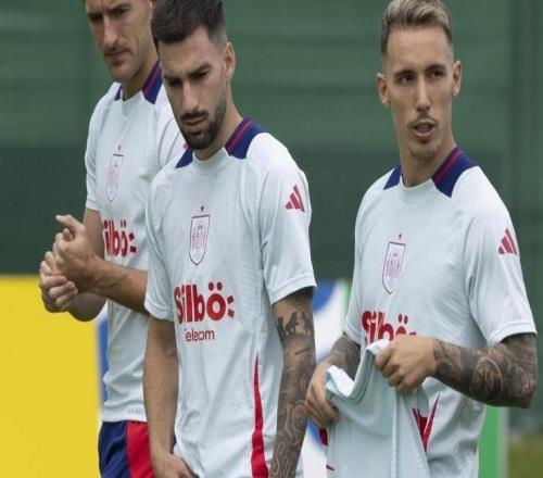 世體：馬競(jìng)想簽下一名左后衛(wèi)，正在關(guān)注藥廠的格里馬爾多