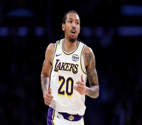 實(shí)在是太不穩(wěn)定了！湖人后場(chǎng)新星這次又打出了一場(chǎng)災(zāi)難級(jí)的表現(xiàn)