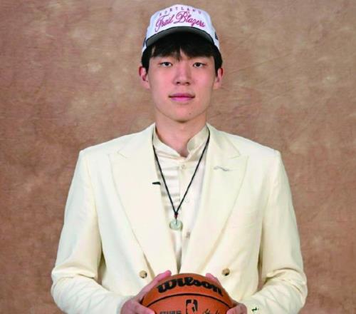 2025年中國男籃回顧：楊瀚森成中國籃球最大驕傲！