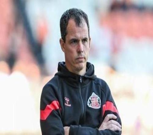 桑德蘭主帥：我們的精神屬性很突出擺脫曼城的反搶非常關鍵