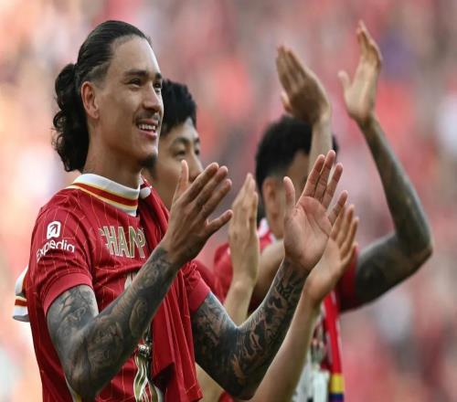 努涅斯曬圖回顧2025年，麥卡評論：兄弟，我真的很想你