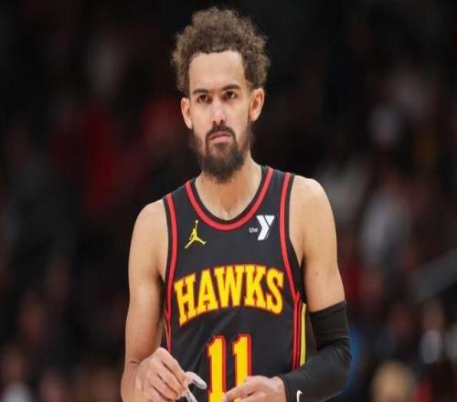 吹楊不會被交易因?yàn)槔销椑习逑矚g他其實(shí)這是老鷹的煙霧彈