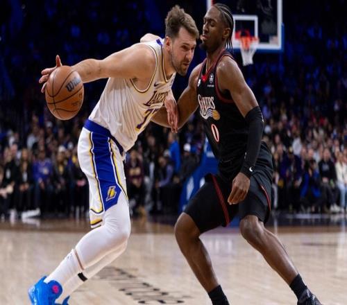 場均31分9板，MVP限時(shí)回歸你就這么打，其實(shí)離被交易也不遠(yuǎn)了