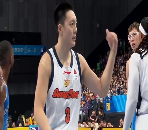 太適合廣東隊！CBA強力鋒線被杜鋒看中，朱芳雨有望重金截胡