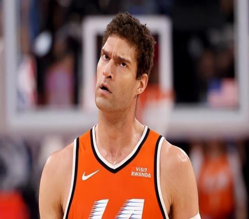 打出了一場災難級表現！快船接下來可能也應該謹慎使用內線老將