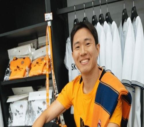 官方：31歲韓國前國腳權昶勛加盟濟州，球員曾留洋德甲、法甲