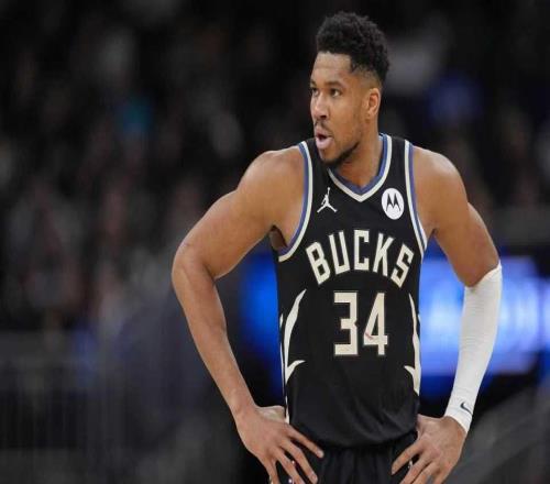 超兩傳奇歷史第一！字母哥30+10+5空接暴扣準絕殺雄鹿逆轉(zhuǎn)黃蜂