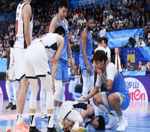 CBA五場大戰！徐杰缺席對北控，上海阻擊黑馬隊，賀希寧不服國手