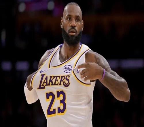 湖人勝灰熊！東詹+拉拉維亞轟86分，斯瑪特作用明顯，2替補齊發揮