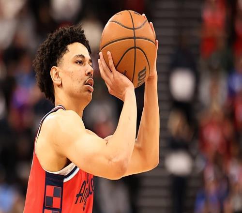 真是越打越好了！快船鋒線新秀在攻防兩端的作用都開始體現(xiàn)出來了