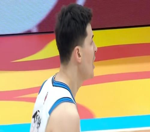 CBA勁旅又爆冷，四連敗！山東男籃復蘇，最新積分榜：新疆變倒數