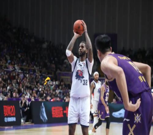 山東男籃第四外援正在談，新規陣痛疊加外援懸念，邱彪吃T顯壓力