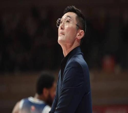 劉煒下課了新疆隊宣布他因個人身體原因離隊