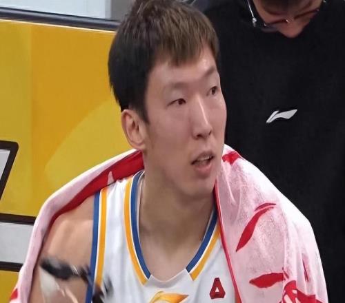 7477不敵廣廈，球迷：許利民制定的戰術和對外援使用，都有問題