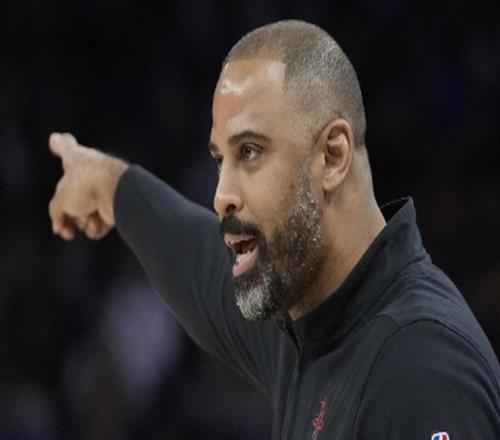 烏度卡再現自殺陣容！上五小引崩盤，鋒線這么多非要整活