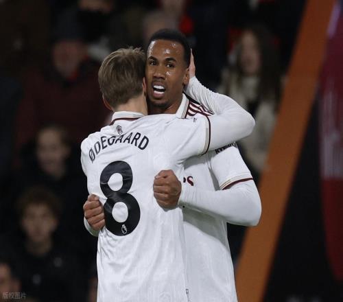 英超最新積分戰報阿森納逆轉多曼城7分黑馬升至第2副班長首勝