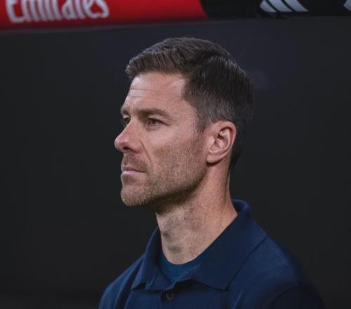 阿隆索：皇馬正關(guān)注市場(chǎng)！坎塞洛想重返巴薩！切爾西接近任命新帥