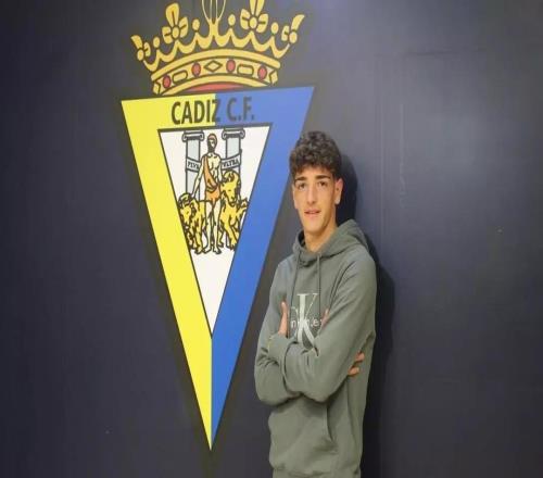 每體：巴薩密切關注加的斯小將羅薩多，已聯系其核心團隊