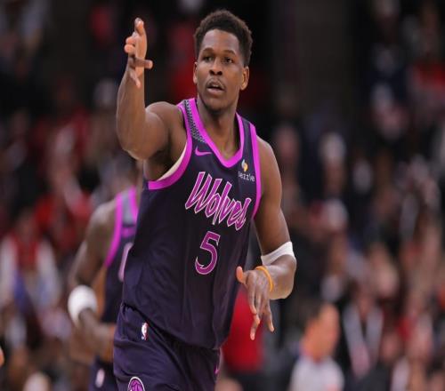 1200記三分！愛德華茲發威了，達成79年NBA絕無僅有的神紀錄