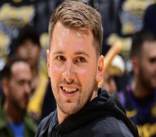 美媒：東契奇一直忍受劇痛堅持比賽，必須接受全天候治療維持狀態