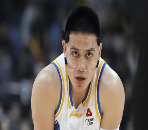 北京7477廣廈球員評價：周琦滿分，2人及格，8人低迷