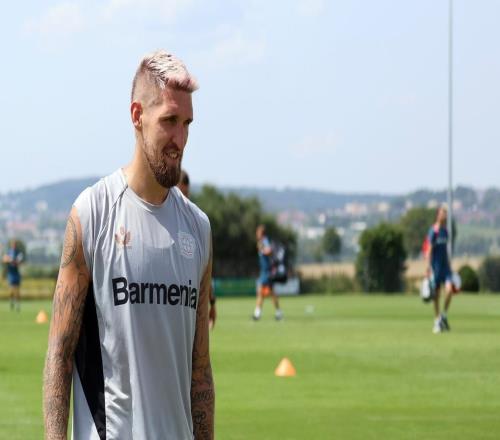 馬大嘴討論登貝萊調整心態的方式，理論上安德里希可以去銀河戰艦