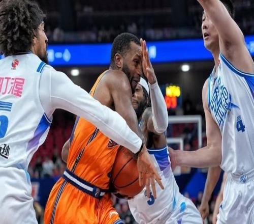 六連勝！上海久事男籃主場戰勝寧波隊