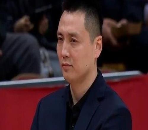 上海主帥：我們現(xiàn)在不是強隊末節(jié)啟用三鋒線是有些球員狀態(tài)不到位