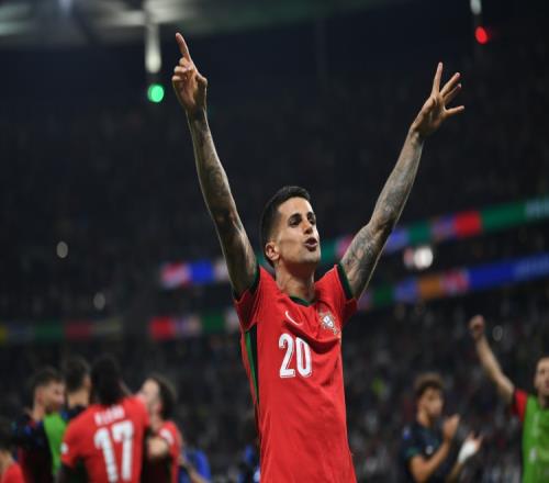 米體報道坎塞洛若加入巴薩國米將放棄引進右邊翼衛(wèi)并繼續(xù)信任恩里克_意甲直播