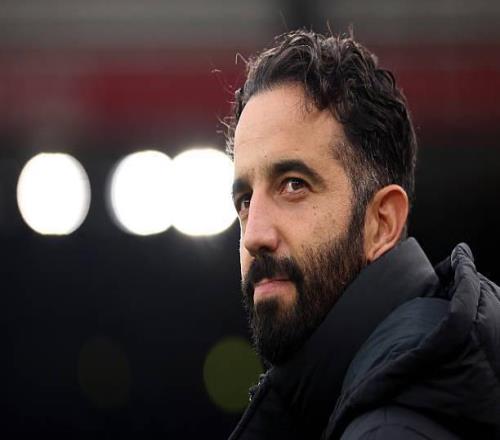 曼聯(lián)解雇主教練阿莫里姆有可能找來依然踢3421的格拉斯納