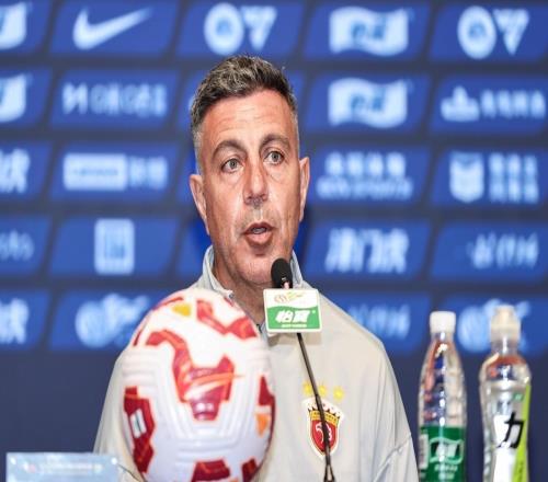 浙江隊沖冠野心藏不住了！簽下樸鎮(zhèn)燮仍不罷休，又追俄超中場王牌