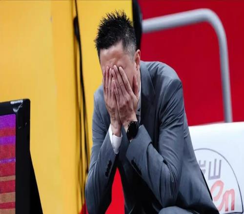 球隊扣一分+約克絕殺！廣東領(lǐng)先16分慘遭逆轉(zhuǎn)，杜鋒都看呆了