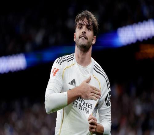 21歲超星帽子戲法，一戰(zhàn)比肩兩大傳奇，皇馬51復(fù)仇貝蒂斯奪4連勝