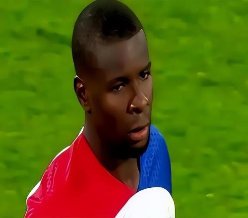 路易斯離隊(duì)之后，申花又一名離隊(duì)外援浮出水面，6選1，不是阿馬杜