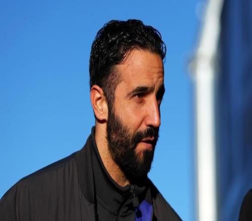 曼聯(lián)官方：阿莫林不再擔(dān)任球隊(duì)主帥，達(dá)倫弗萊徹將擔(dān)任代理主教練