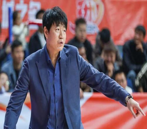 邱彪怒摔西服恐被重罰，趙繼偉確定體測補測，齊麟傷病結果確定