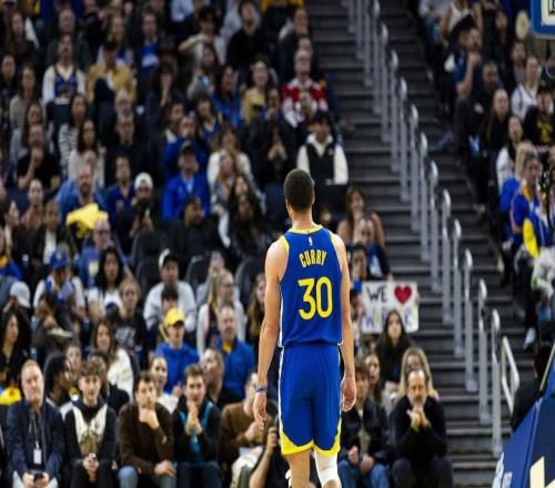 搞笑，庫里稱戰勝爵士他那次略顯別扭的上籃也被他算作了一次扣籃