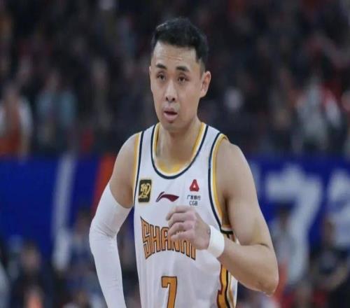 簽完頂薪就原形畢露的4位球星：男籃主控竟不如菜鳥賽季新秀