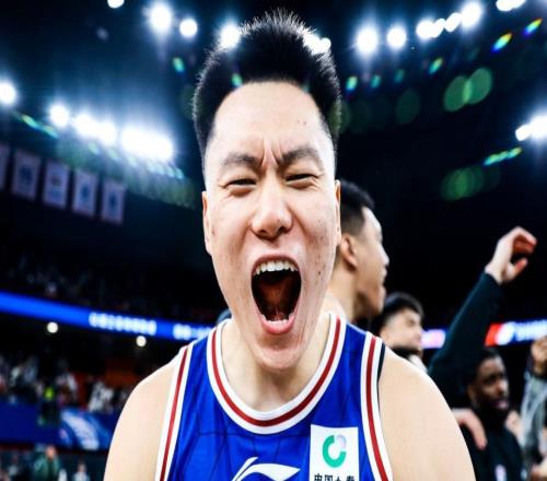 砍18分三分7中5打爆朱俊龍他想在國家隊站住腳恐怕還不夠