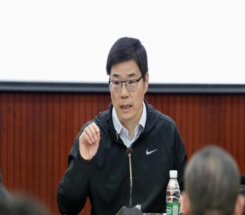 籃協(xié)主席：中國女籃肩負(fù)著站上洛杉磯奧運(yùn)會(huì)領(lǐng)獎(jiǎng)臺(tái)的光榮使命