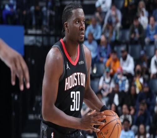 真是太雞肋了！火箭甚至都不敢讓第三中鋒多打一會兒