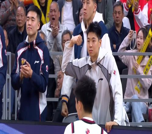 廣東傳來(lái)3大隱患和3好消息！排名沒掉，強(qiáng)援將復(fù)出，杜鋒更有底了