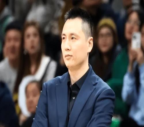 勝廣廈發布會！盧偉贊籃板，談洛夫頓+白邊發揮，李弘權強調團結