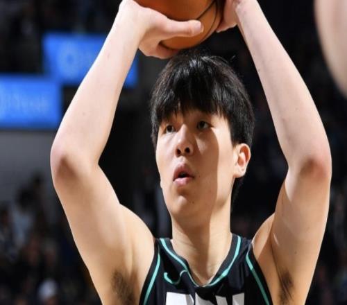 16中15，罰球命中率超庫里杜蘭特！楊瀚森做到了，中國約基奇真棒
